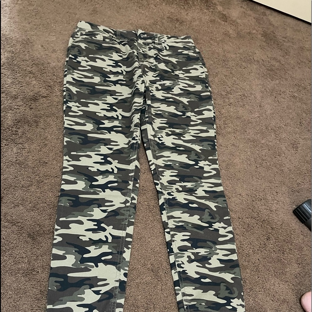 NOBO size 15 camo pants